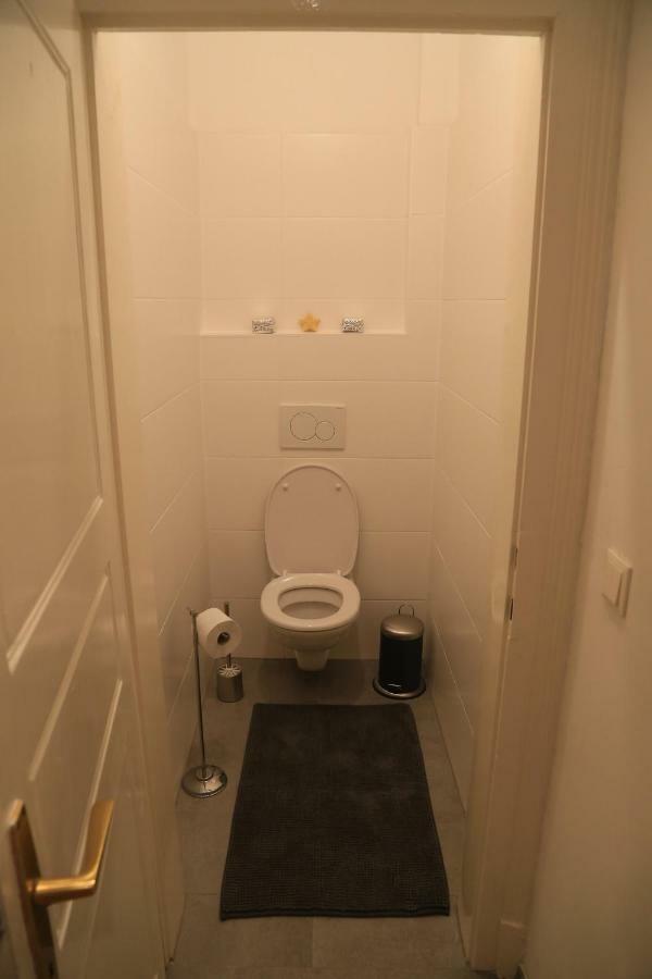 Lovely Apartment In The Heart Of Грац Екстериор снимка