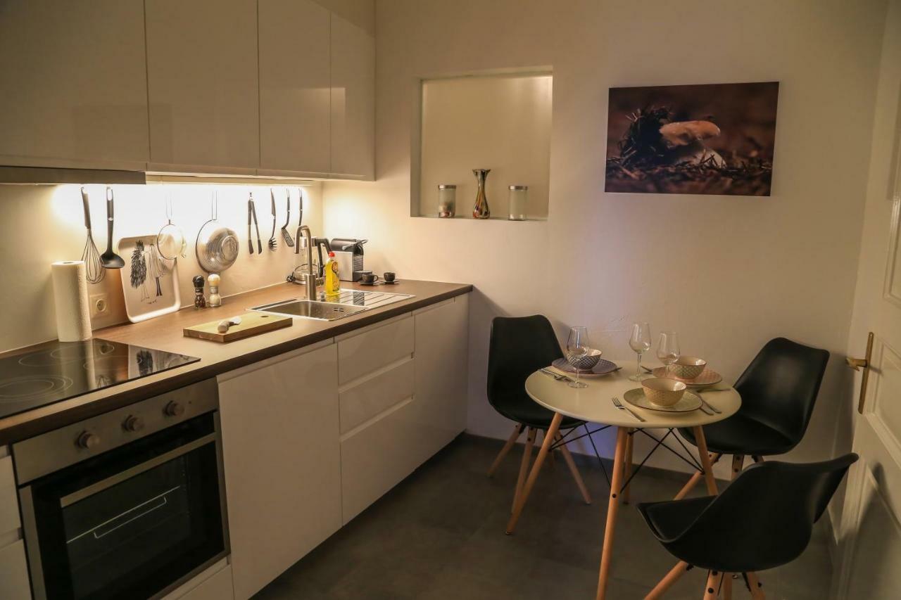 Lovely Apartment In The Heart Of Грац Екстериор снимка